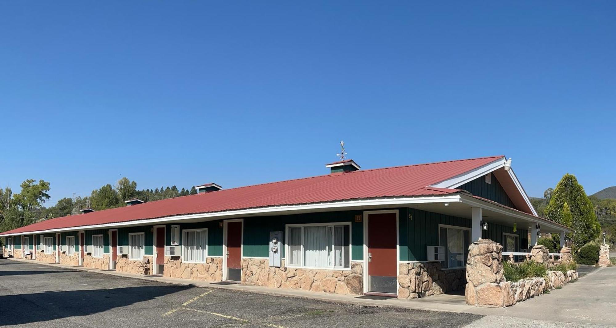 Redwood Arms Motel Paonia Exterior photo